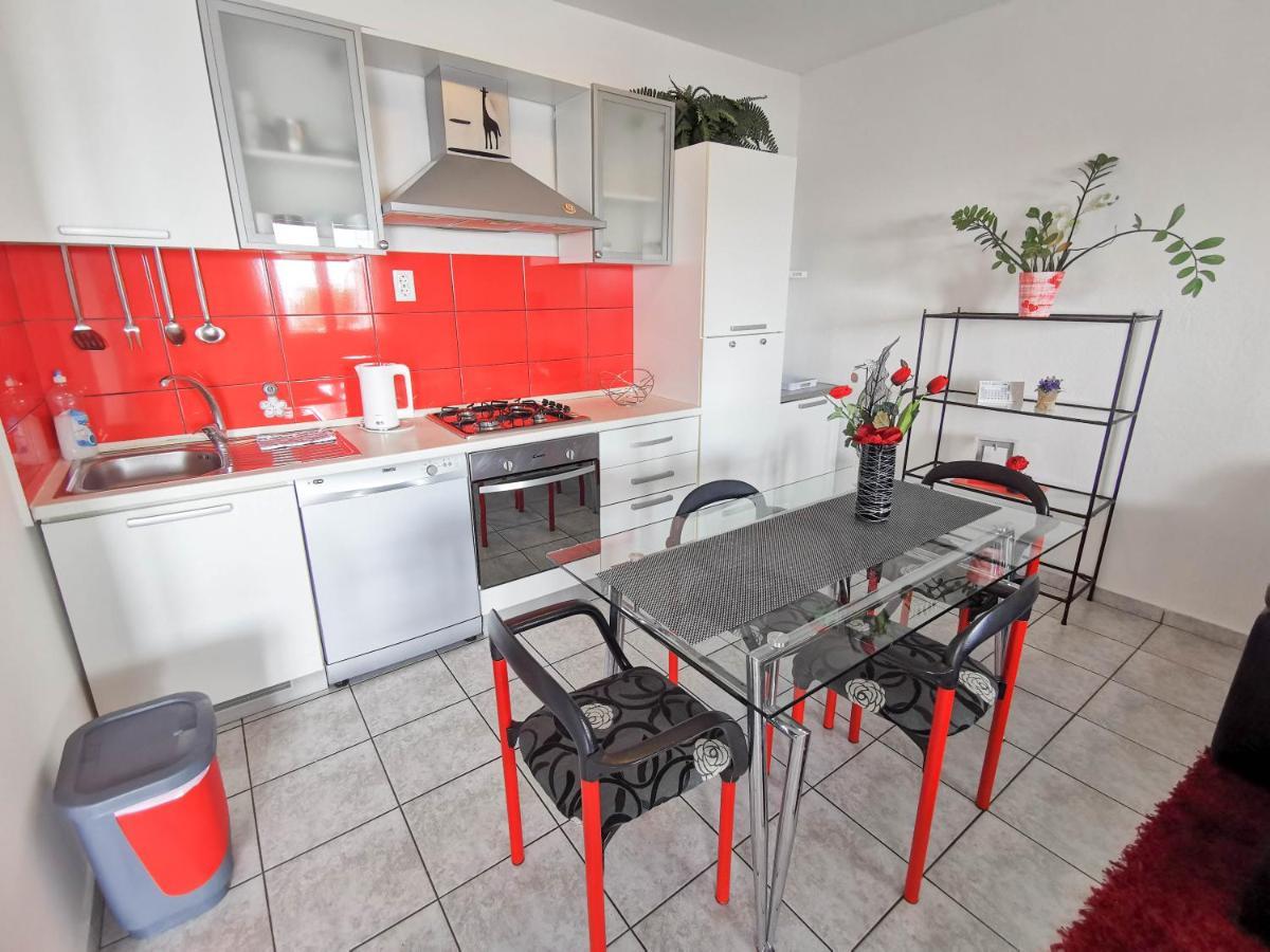 Turina Apartments Makarska Exteriör bild