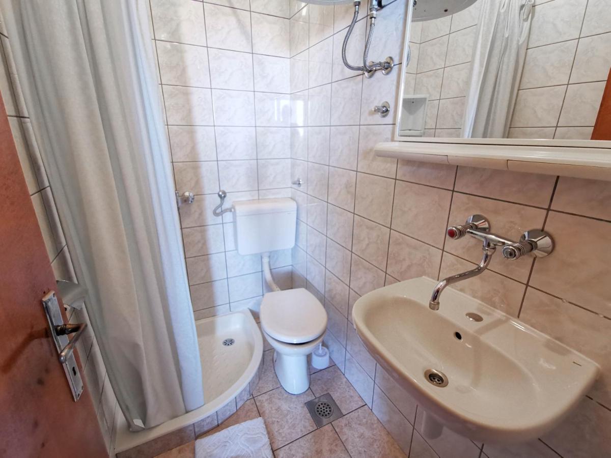 Turina Apartments Makarska Exteriör bild