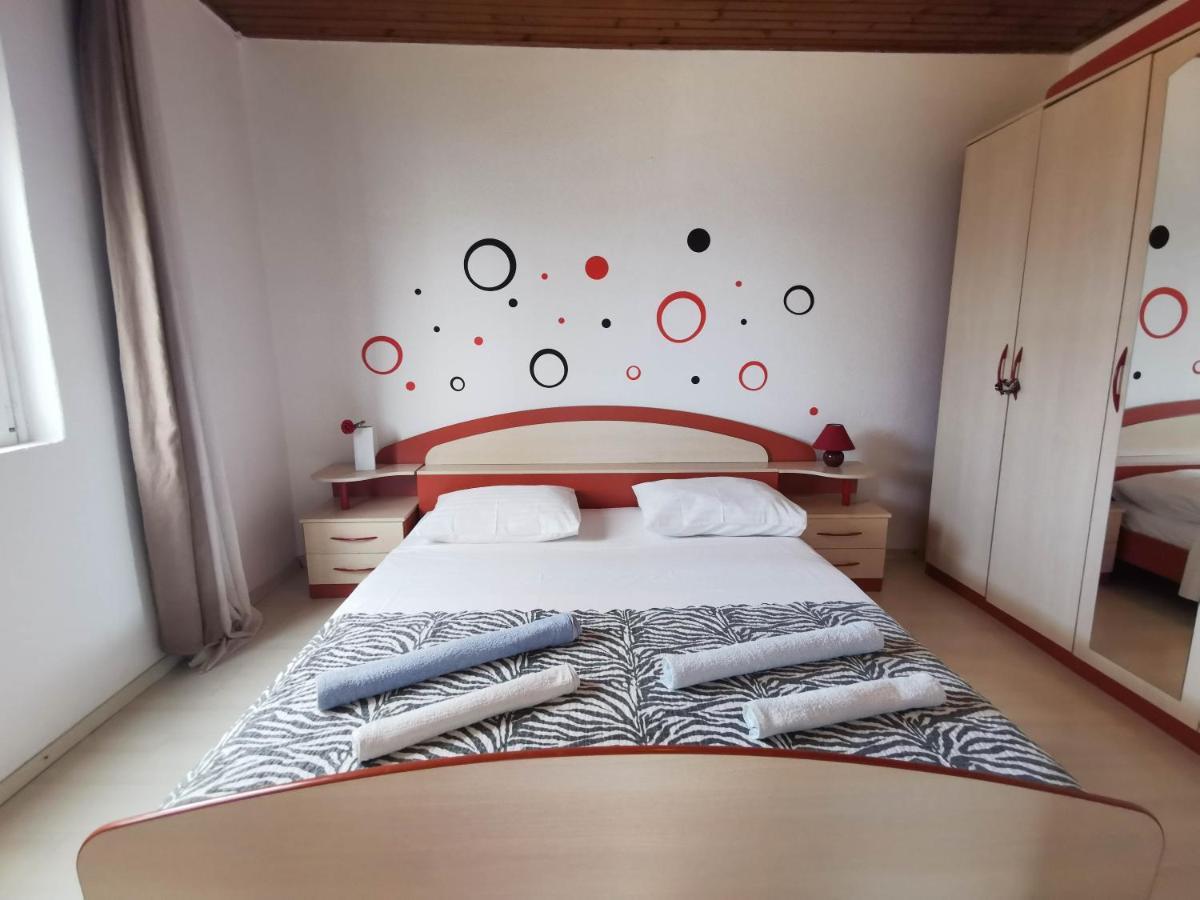 Turina Apartments Makarska Exteriör bild