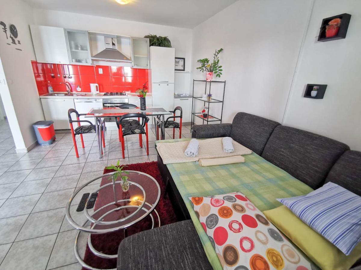 Turina Apartments Makarska Exteriör bild